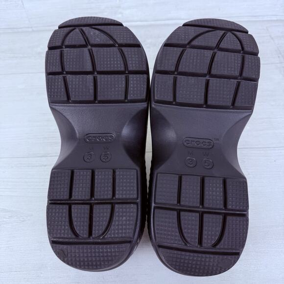 Crocs Stomp Loafers Womens 5 White Black Chunky Platform Y2K Slip On Waterproof - Picture 10 of 12